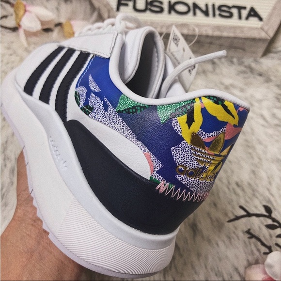 NWT ❤️ Rare Adidas Andridge SL White 6W - Picture 3 of 6